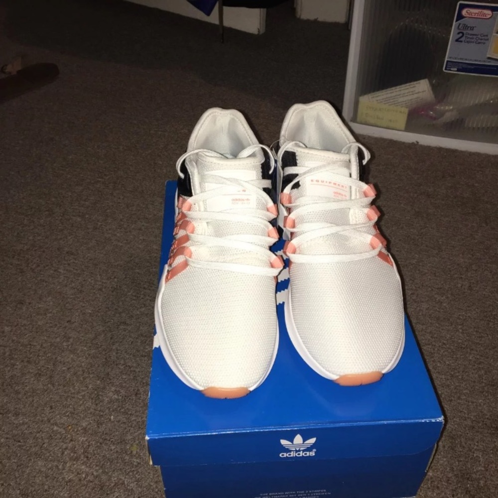 ‼️SOLD‼️Brand New Adidas sneakers.
